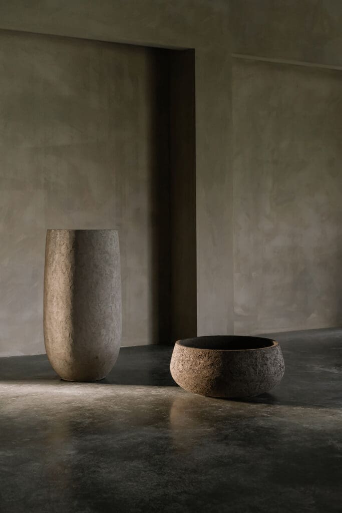 Atelier ROA — sculptural planters
